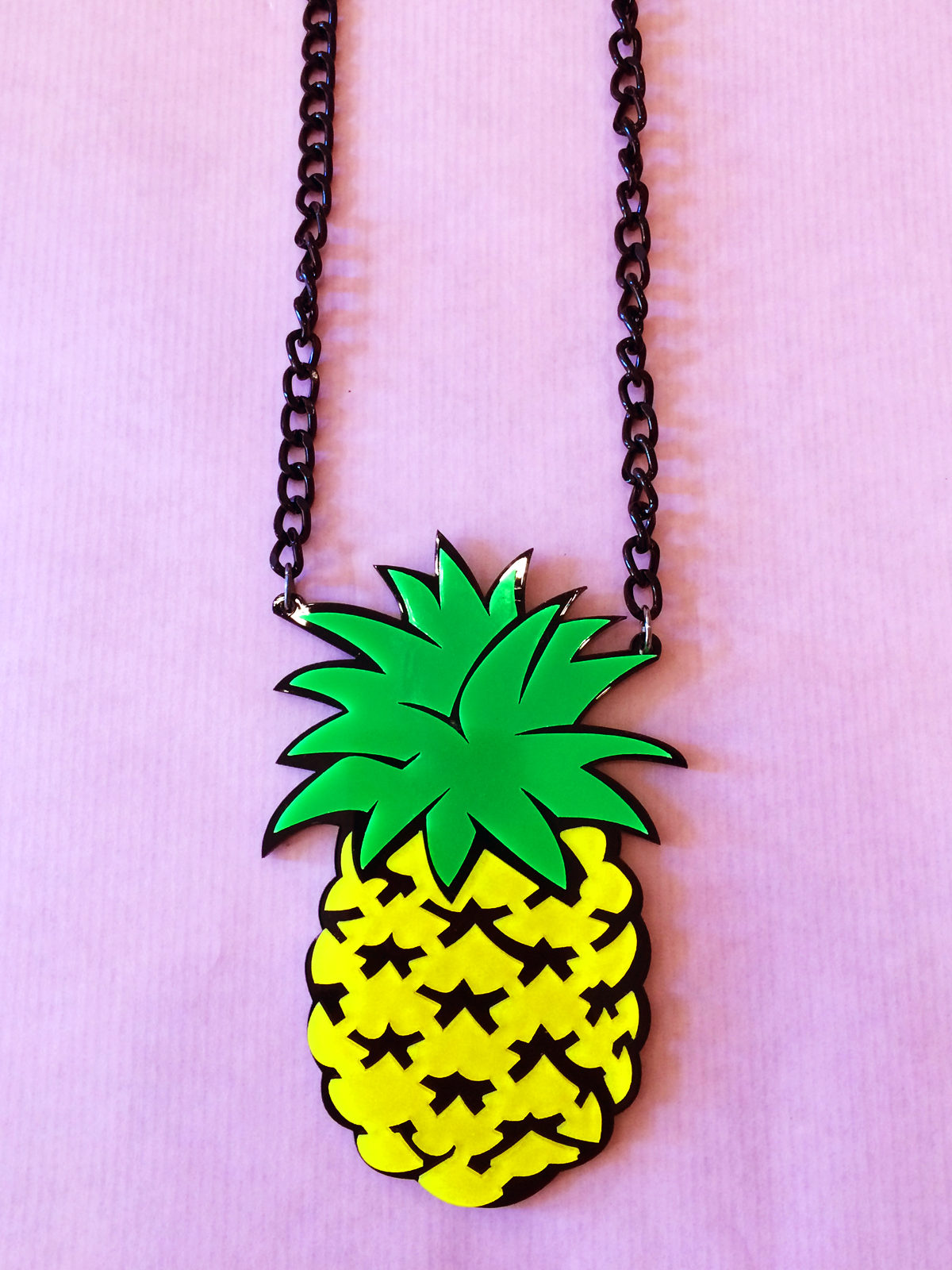 Blå gungan webshop design och inredning halsband plastic ...